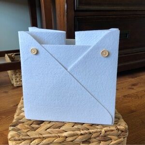 Gray felt fold up storage cube 6”-8”